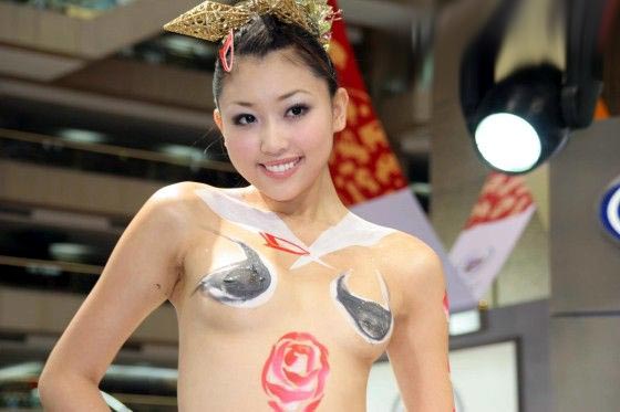 车展上的<em>裸体</em>彩绘<em>模特</em>(2)_读书_和讯网