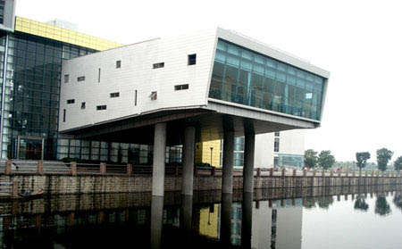中国最豪华的大学校园(组图)