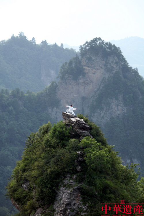 武当山人口有多少_随州到武当山多少公里(2)